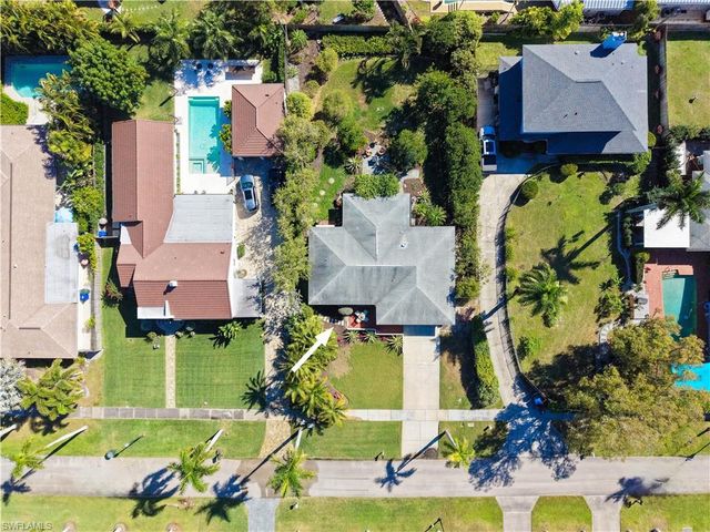 3325 AVOCADO DR, Fort Myers, FL 33901