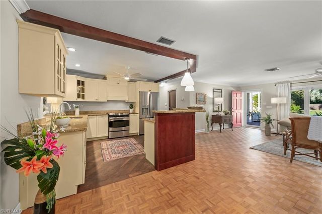 3325 AVOCADO DR, Fort Myers, FL 33901