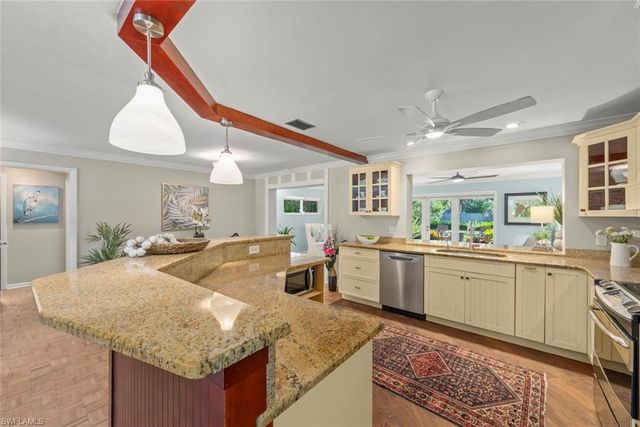 3325 AVOCADO DR, Fort Myers, FL 33901