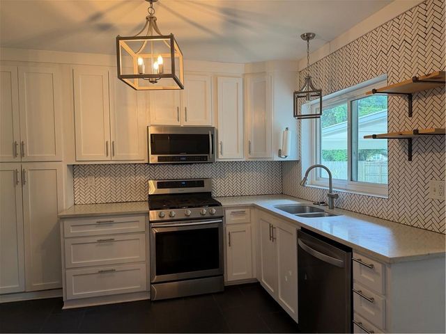 304 Durande Drive, Mobile, AL 36606