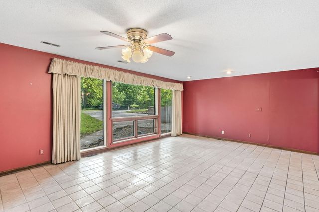 7146 W ELIZABETH ST, Columbia, MO 65202
