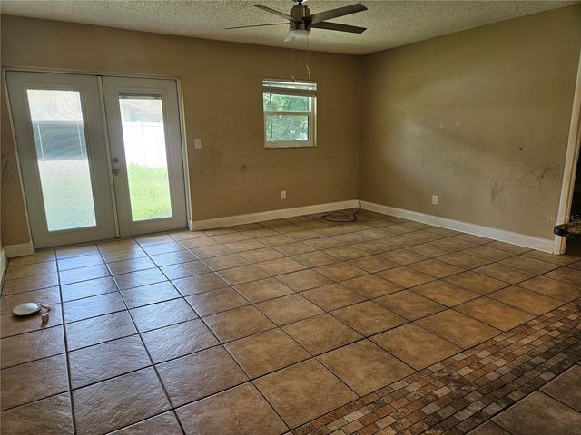 6092 BURCH STREET N, St Petersburg, FL 33709