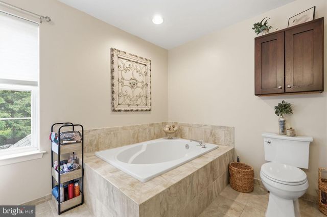 322 SILO MILL LN, Lansdale, PA 19446