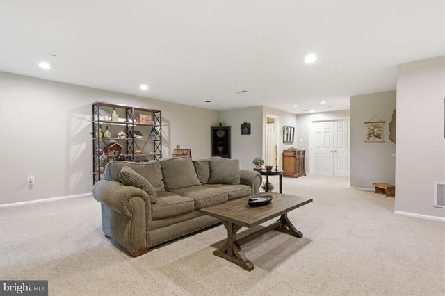 322 SILO MILL LN, Lansdale, PA 19446