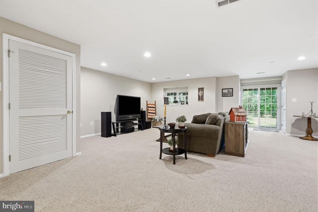 322 SILO MILL LN, Lansdale, PA 19446