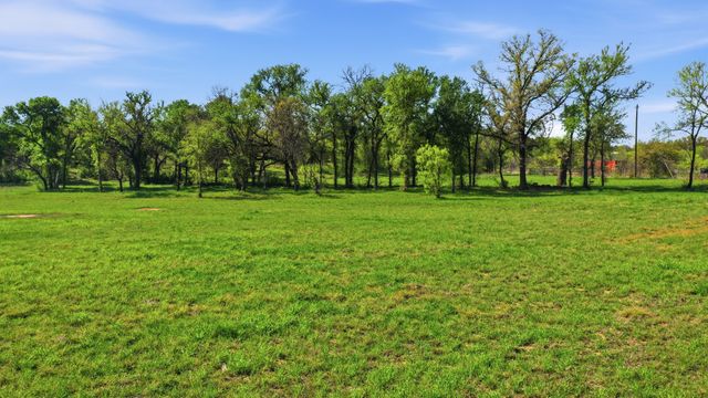 1005 Carter Lane, Santo, TX 76472