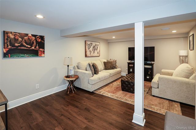 1057 Thompson Drive, Bay Shore, NY 11706