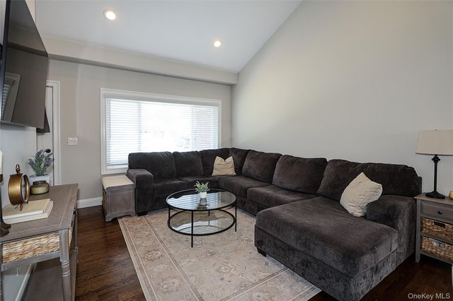 1057 Thompson Drive, Bay Shore, NY 11706