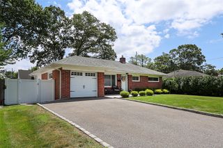 1057 Thompson Drive, Bay Shore, NY 11706