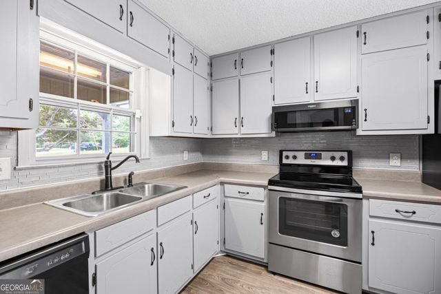 5671 Raintree Trace, Oakwood, GA 30566