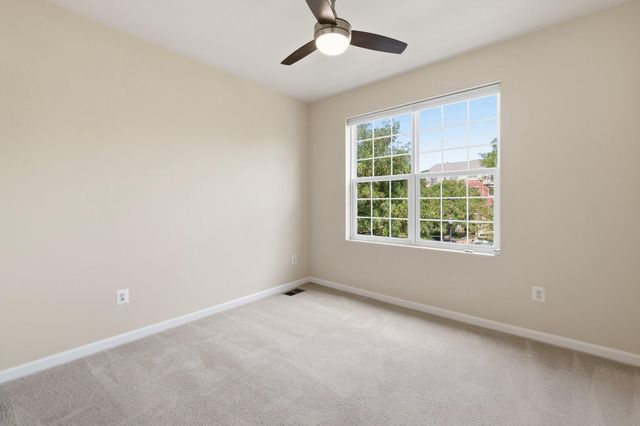 43607 MCDOWELL SQ, Leesburg, VA 20176
