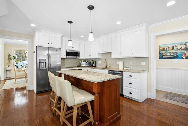 80 Pleasant Street, Medfield, MA 02052