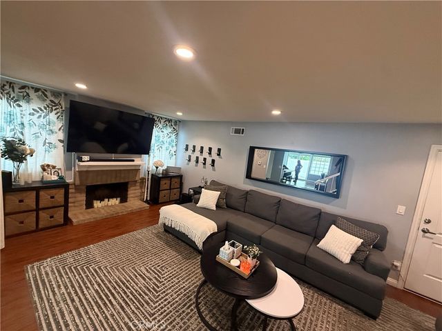 13241 Oakwood, La Mirada, CA 90638