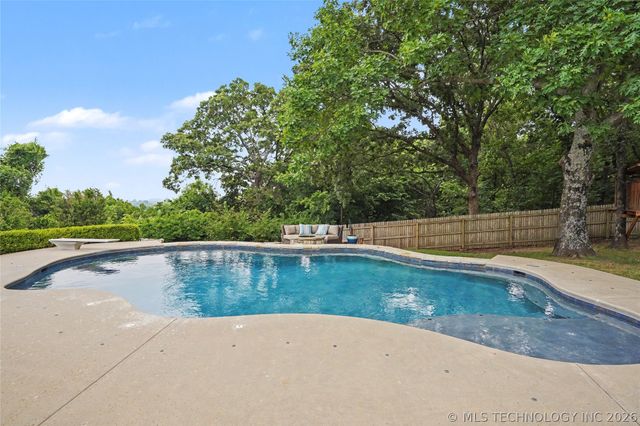 12323 14th Street, Jenks, OK 74037