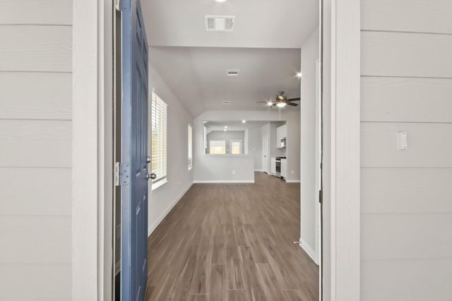 9215 Grace Ridge Drive, Willis, TX 77318