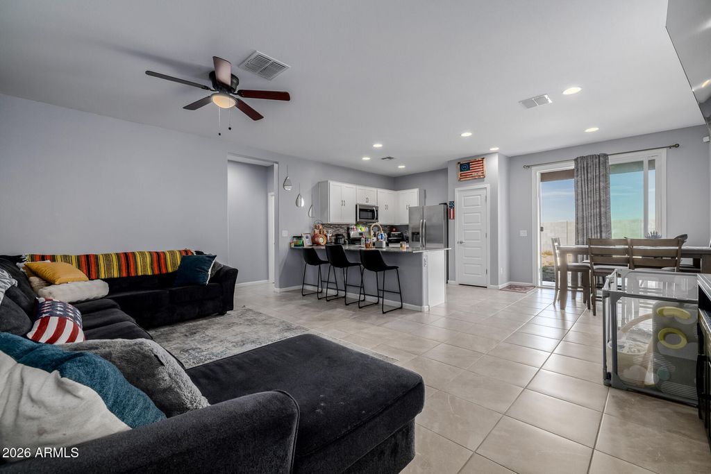 10918 W ATLANTIS Way, Tolleson, AZ 85353 — photo 4
