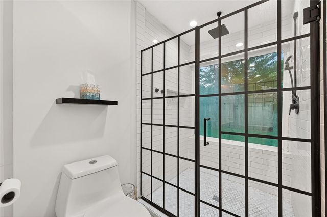 1630 Fall Valley Drive, Houston, TX 77077