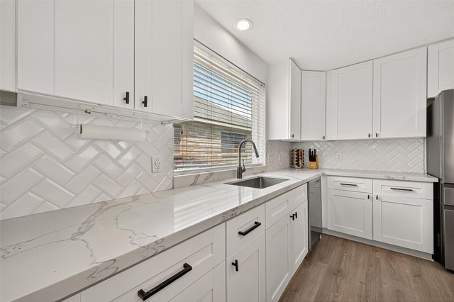 1630 Fall Valley Drive, Houston, TX 77077