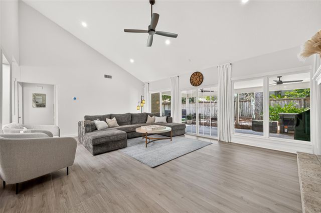 1630 Fall Valley Drive, Houston, TX 77077