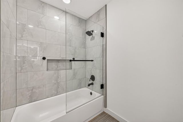 1630 Fall Valley Drive, Houston, TX 77077