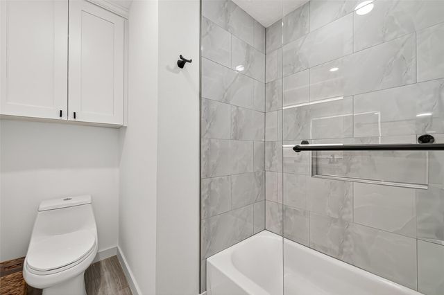 1630 Fall Valley Drive, Houston, TX 77077