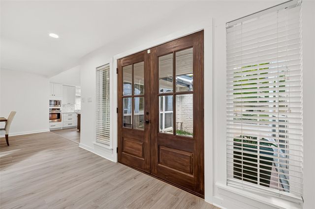 1630 Fall Valley Drive, Houston, TX 77077