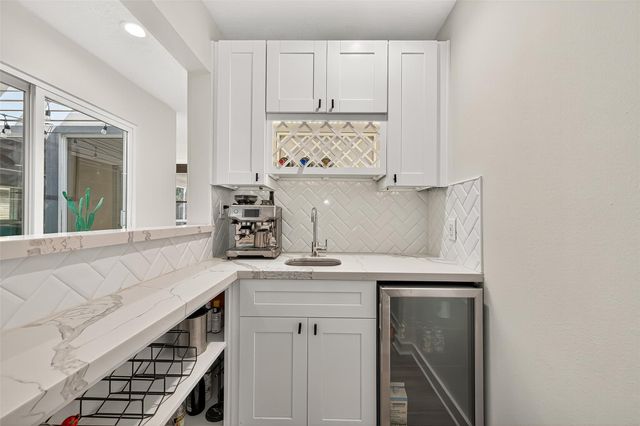 1630 Fall Valley Drive, Houston, TX 77077