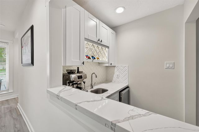 1630 Fall Valley Drive, Houston, TX 77077