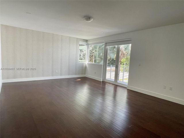 10250 NW 74th Terrace 0, Doral, FL 33178