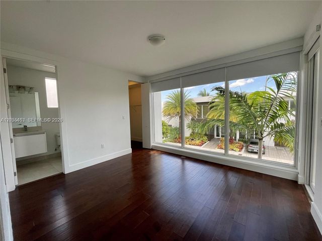 10250 NW 74th Terrace 0, Doral, FL 33178