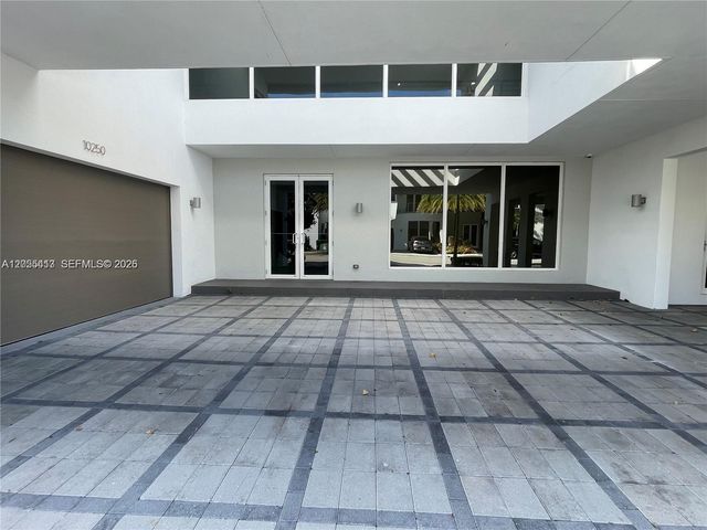 10250 NW 74th Terrace 0, Doral, FL 33178