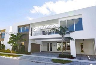 10250 NW 74th Terrace 0, Doral, FL 33178