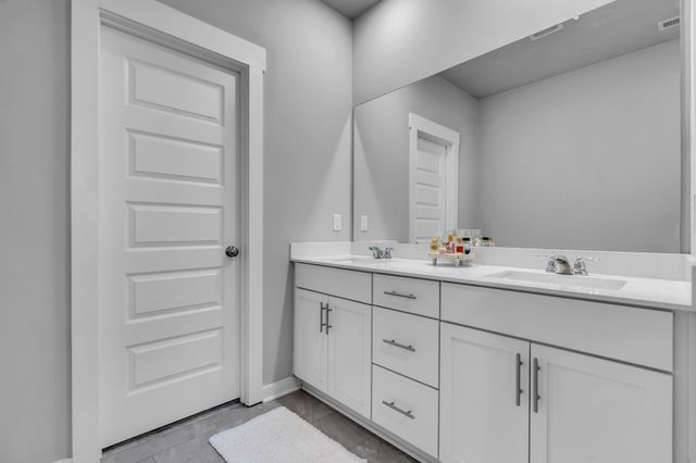 712 Mickelson Way, Lebanon, TN 37087