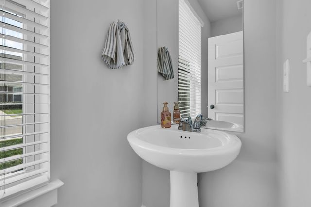 712 Mickelson Way, Lebanon, TN 37087