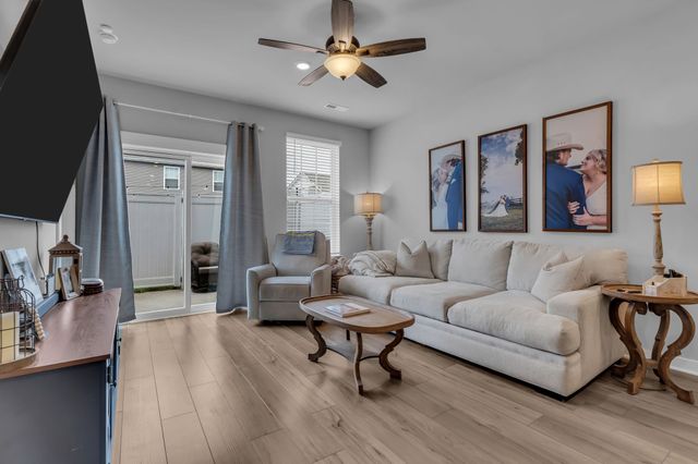 712 Mickelson Way, Lebanon, TN 37087