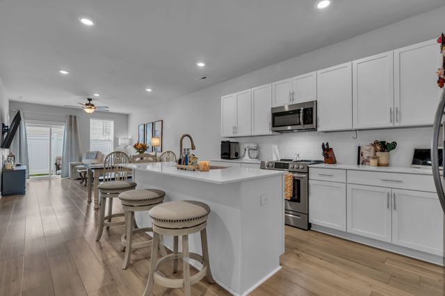 712 Mickelson Way, Lebanon, TN 37087