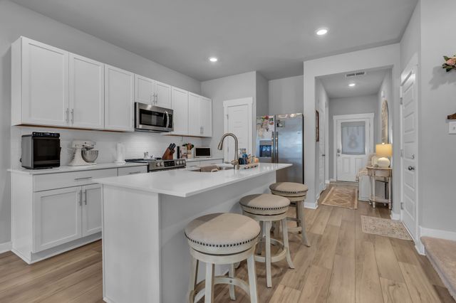 712 Mickelson Way, Lebanon, TN 37087