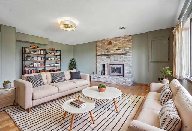 2105 PENDAR LN, Rapid City, SD 57701