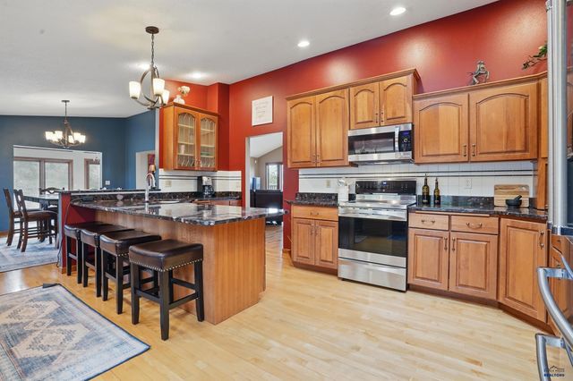 2105 PENDAR LN, Rapid City, SD 57701