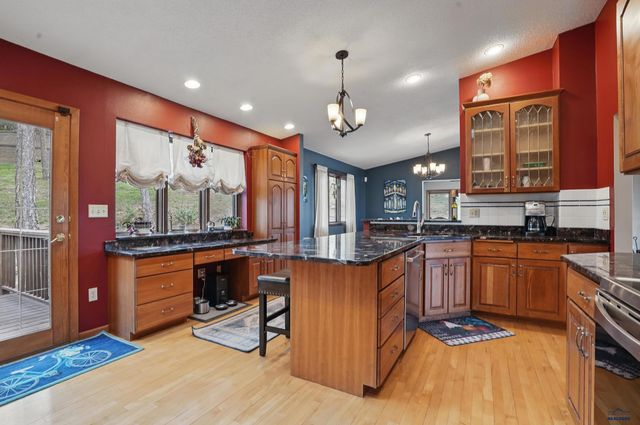 2105 PENDAR LN, Rapid City, SD 57701