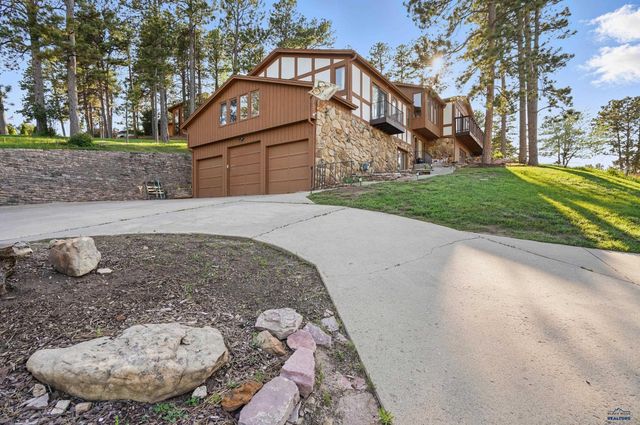 2105 PENDAR LN, Rapid City, SD 57701