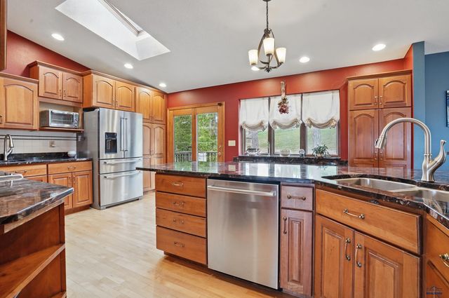 2105 PENDAR LN, Rapid City, SD 57701