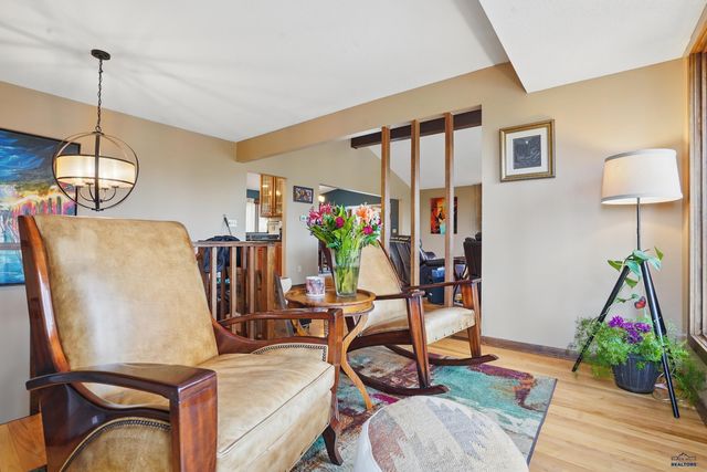 2105 PENDAR LN, Rapid City, SD 57701