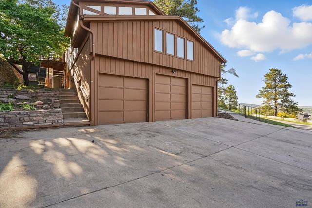 2105 PENDAR LN, Rapid City, SD 57701