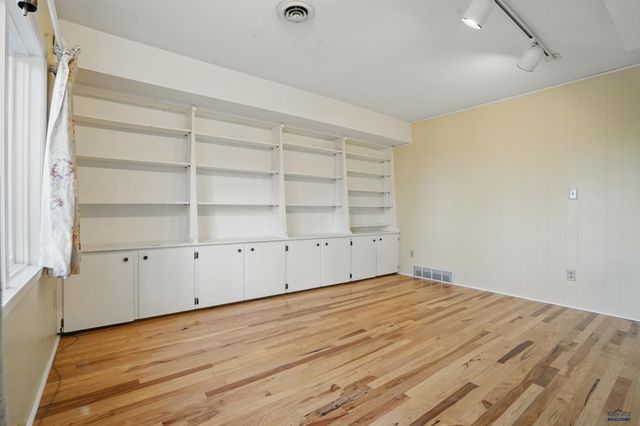 2105 PENDAR LN, Rapid City, SD 57701