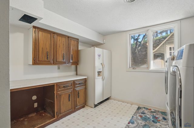 2105 PENDAR LN, Rapid City, SD 57701