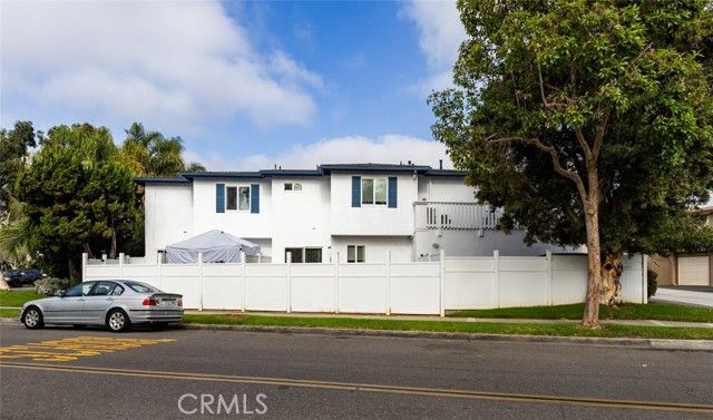970 Valencia Street, Costa Mesa, CA 92626