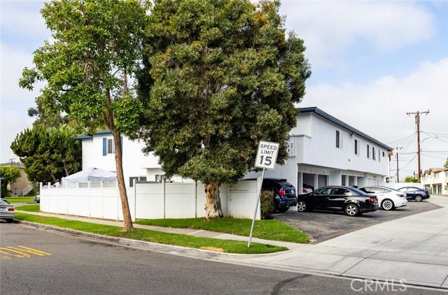 970 Valencia Street, Costa Mesa, CA 92626