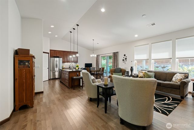 726 Twin Brooks Drive, Mount Vernon, WA 98273