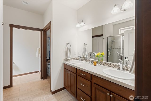 726 Twin Brooks Drive, Mount Vernon, WA 98273